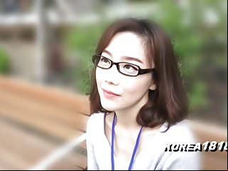 KOREA1818.COM - korean Cutie in glasses
